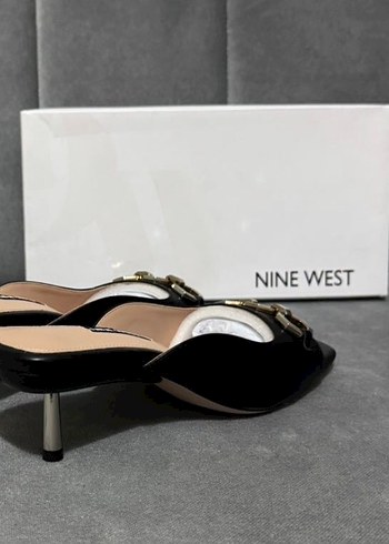 Siyah Rugan Yılan Desenli Tokalı Topuklu Terlik - Görsel 4