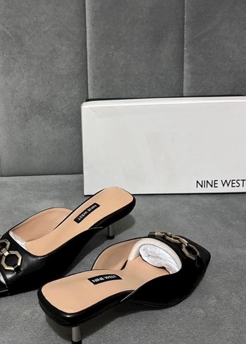 Siyah Rugan Yılan Desenli Tokalı Topuklu Terlik - Görsel 3