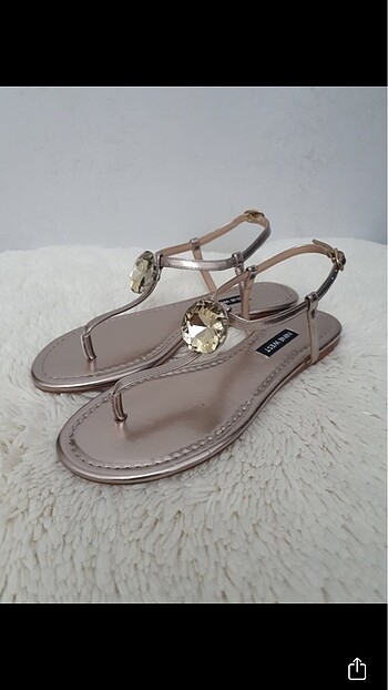 Nine west parmak arası
