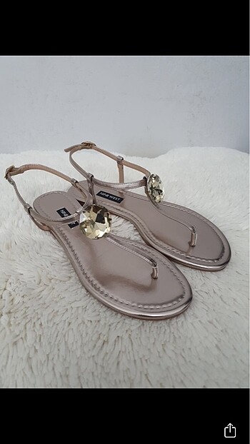 Nine west parmak arası