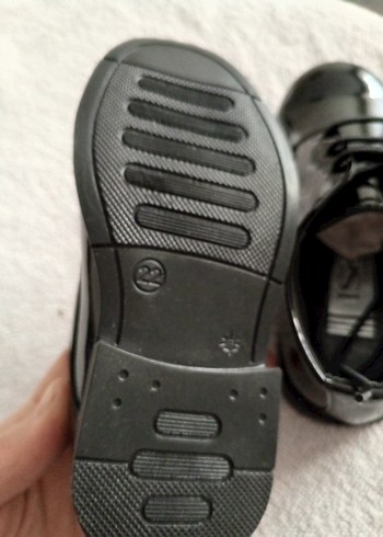 Parlak Siyah Erkek Çocuk Klasik Ayakkabı - Görsel 6