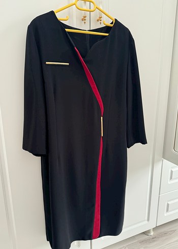 V Yaka Siyah Midi elbise - Görsel 2