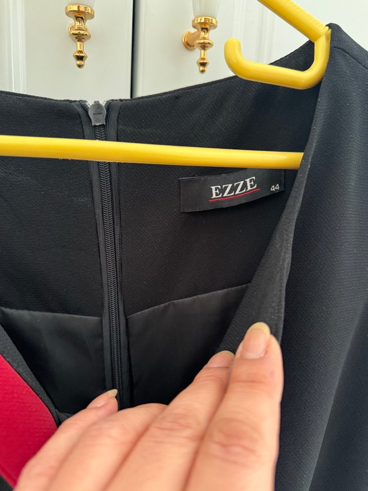 V Yaka Siyah Midi  elbise - Görsel 5