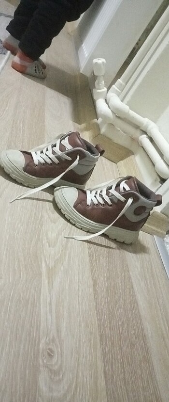 30 Beden Tertemiz sorunsuz Kinetix unisex 30 numara