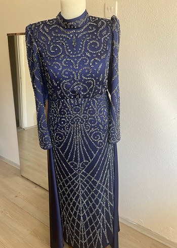 İşlemeli Uzun Abiye Elbise - Görsel 2