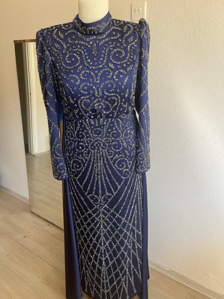 İşlemeli Uzun Abiye Elbise - Görsel 2