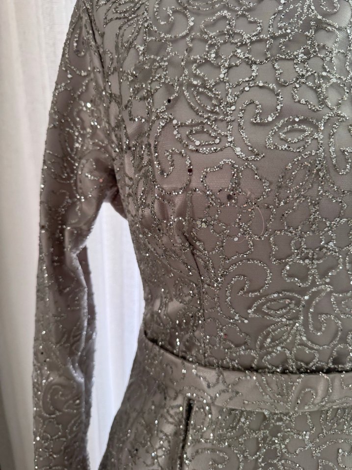 Gri Uzun Kollu Drapeli Abiye Elbise - Görsel 3