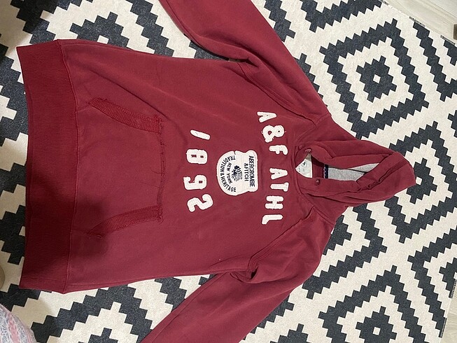 Kapşonlu sweatshirt