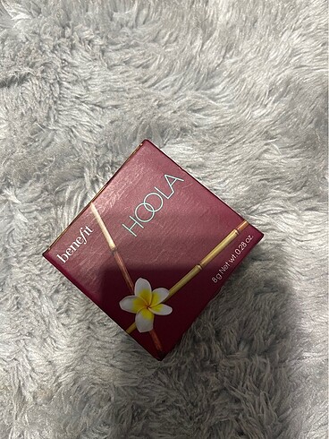 BENEFİT HOOLA