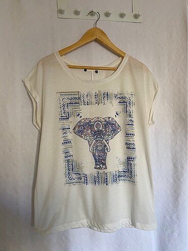 Kalın ve Tok Kumaş Baskılı T-shirt/Bluz