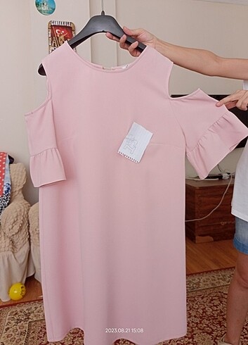 Toz pembe elbise
