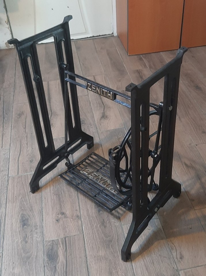 Zenith Siyah Dikiş Makinesi Ayağı - Görsel 2