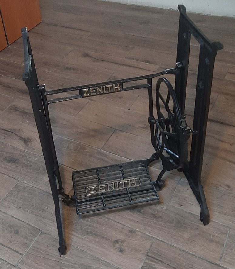 Zenith Siyah Dikiş Makinesi Ayağı - Görsel 3