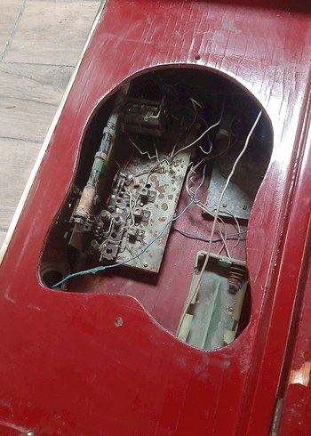 Parlak Kırmızı Vintage antika radyo - Görsel 4