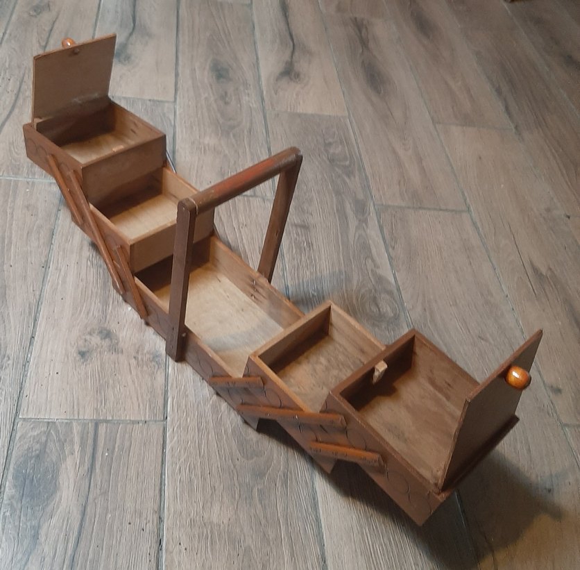 Kahverengi Ahşap dikiş kutusu - Görsel 5