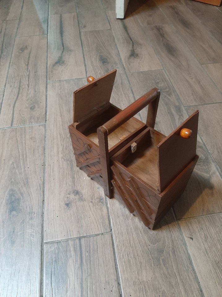 Kahverengi Ahşap dikiş kutusu - Görsel 4