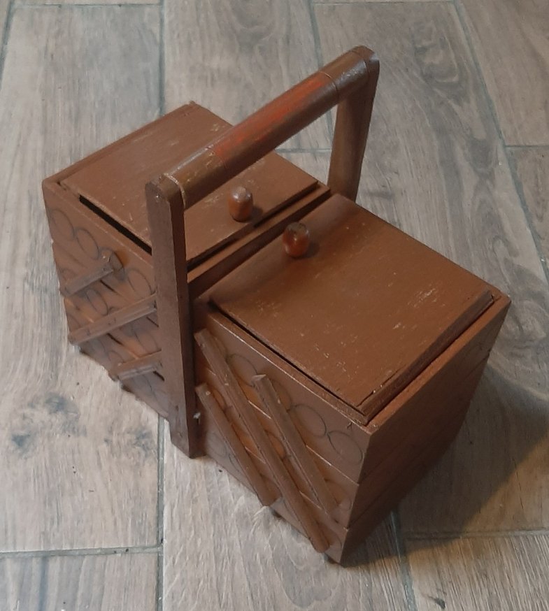 Kahverengi Ahşap dikiş kutusu - Görsel 3