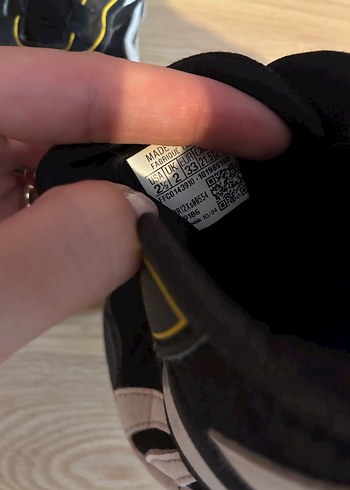 33 Beden siyah Renk Reebok mekanizmalı ayakkabı