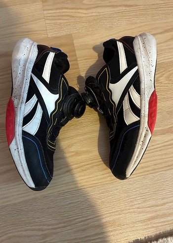 33 Beden Reebok mekanizmalı ayakkabı