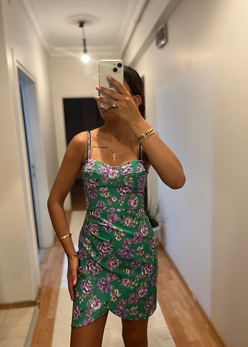Yeşil Çiçek Desenli Mini Elbise milla 34 beden yenidir