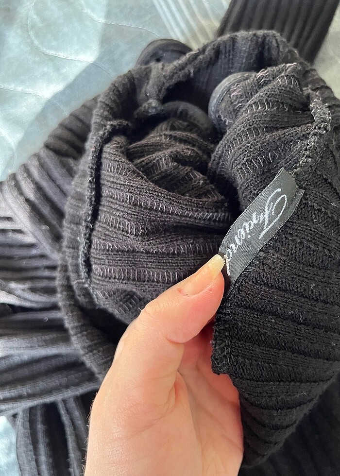 TRİKO BOĞAZLI OMUZLAR AÇIK ELBİSE - Görsel 4