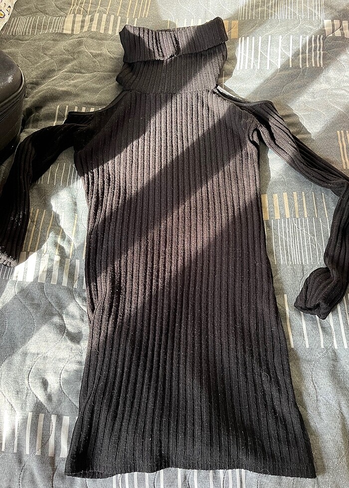 TRİKO BOĞAZLI OMUZLAR AÇIK ELBİSE - Görsel 2