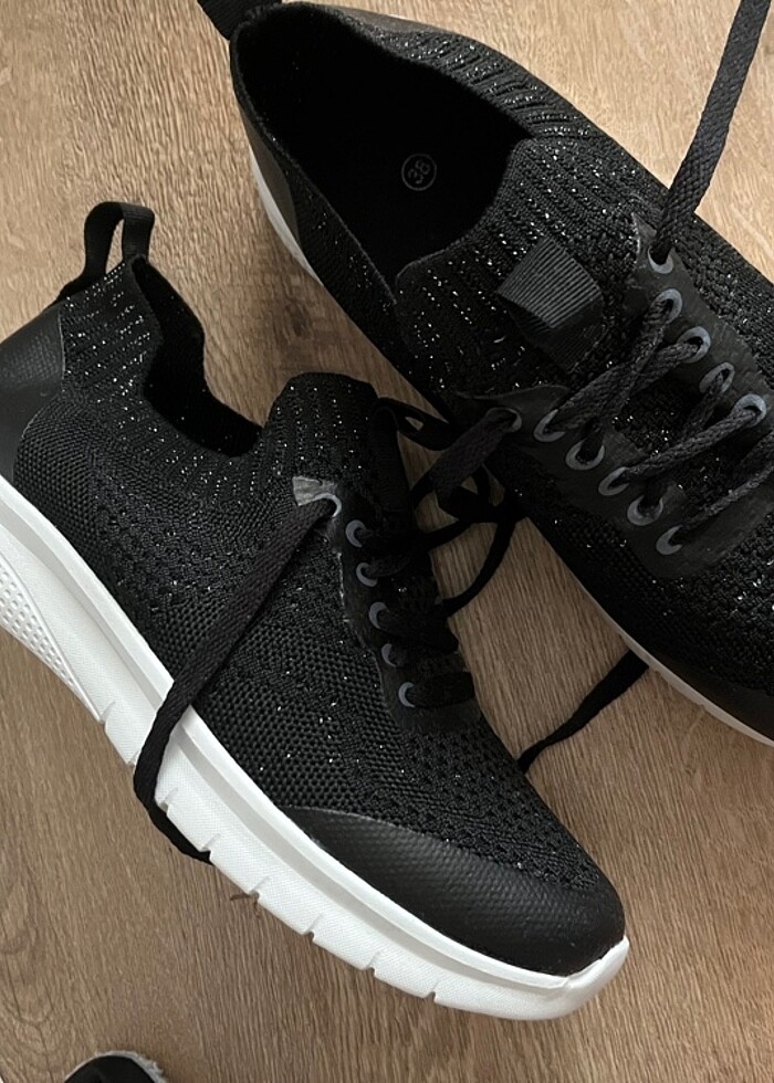 AYAKKABI YURT DIŞINDAN GELDİ - Görsel 4