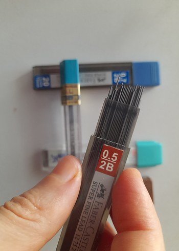 Faber Super Fine 0.5mm Kurşun Kalem Ucu - Görsel 2