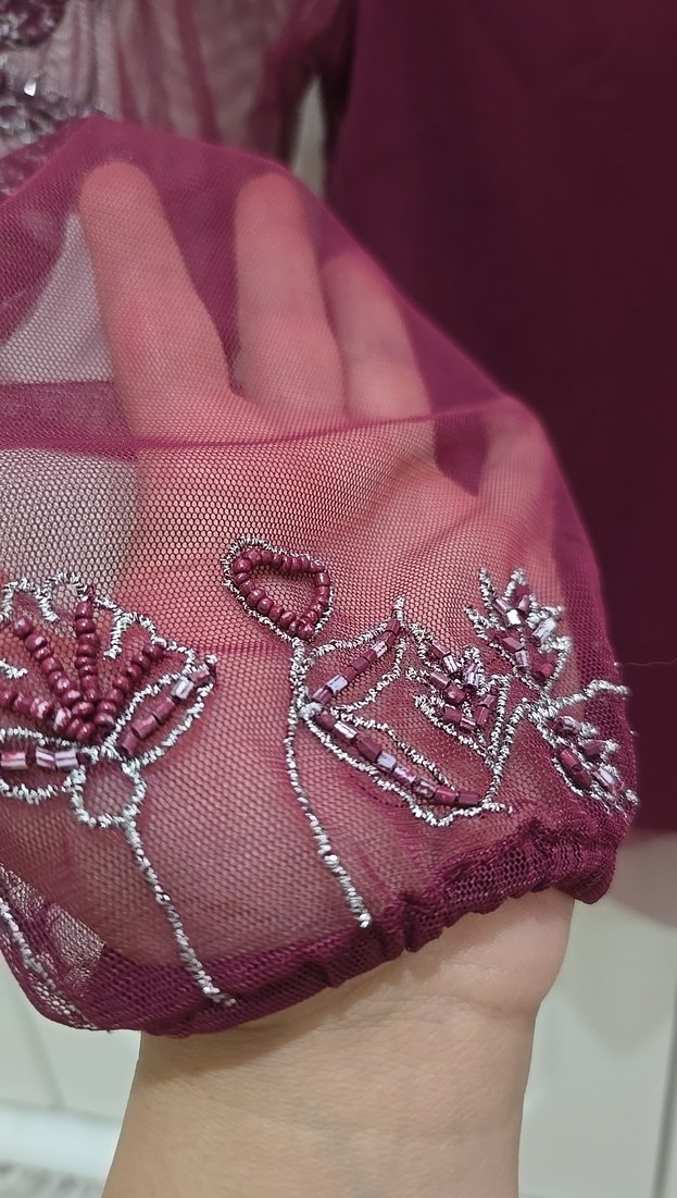 Bordo İşlemeli Boncuklu Uzun Kollu Bluz - Görsel 3