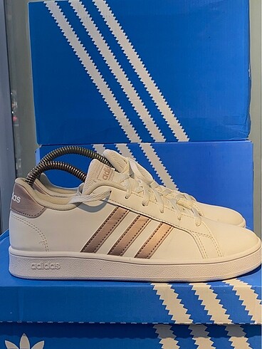adidas kadın spor ayakkabı