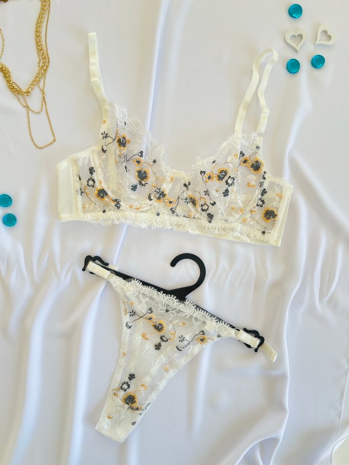 İşlemeli Beyaz Mini Bohem Sütyen Takımı - Görsel 3