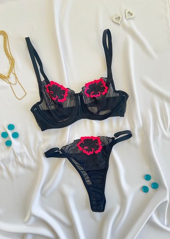 Nakışlı Gotik Parisian Sütyen ve Külot