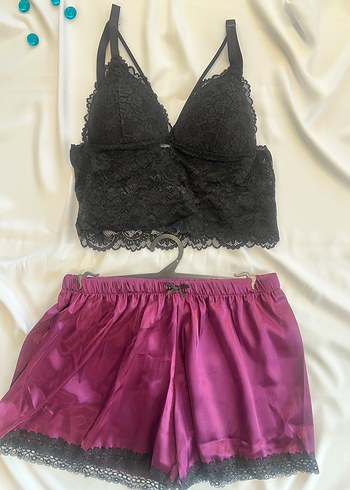 Siyah Dantelli Büstiyer ve Mor Mini Şort Takımı - Görsel 2