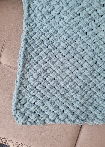 puffy Mavi Örgü Çocuk Battaniyesi - Görsel 3