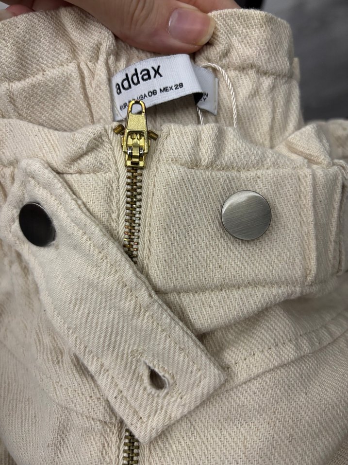 Bej Keten Kuşaklı Mini Şort - Görsel 3