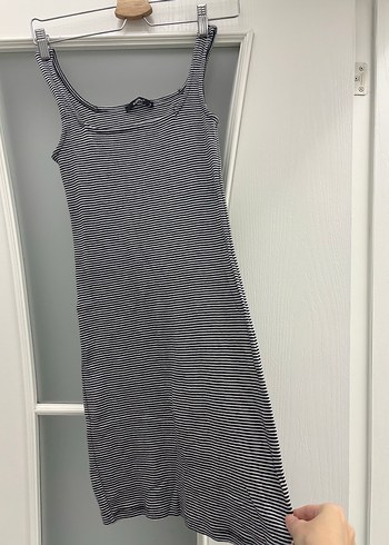 Siyah beyaz Çizgili Elbise - Görsel 2