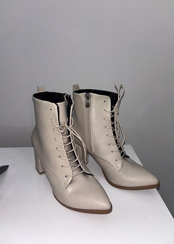 Bağcıklı bot bej deri - Görsel 5