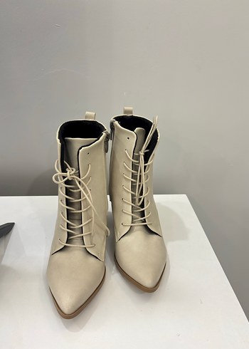 Bağcıklı bot bej deri - Görsel 7