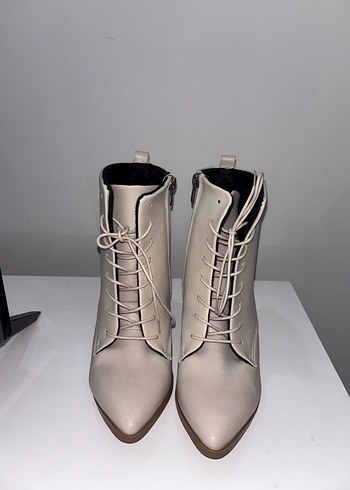 Bağcıklı bot bej deri - Görsel 4