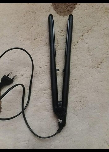 Saç düzleştirici 