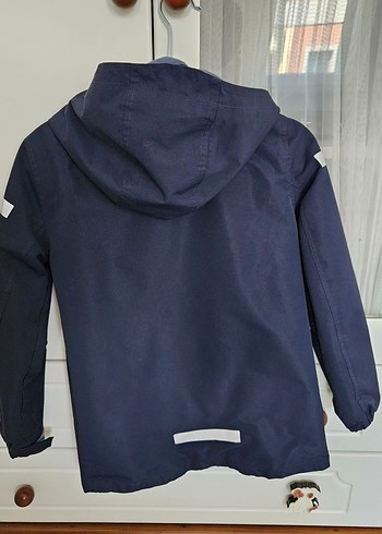 Erkek Çocuk Lacivert Kapüşonlu Yağmurluk - Görsel 2