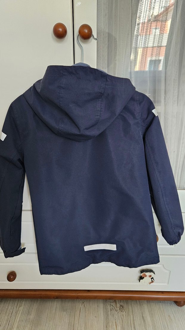 Erkek Çocuk Lacivert Kapüşonlu Yağmurluk - Görsel 2
