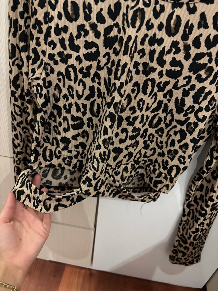 Kahverengi Leopar Desenli Uzun Kollu Bluz - Görsel 2