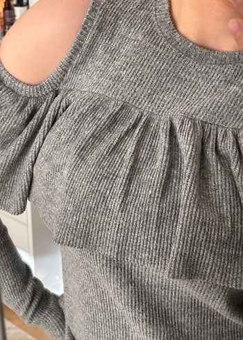 Gri Kolsuz Fırfırlı Triko Kadın Kazak - Görsel 5