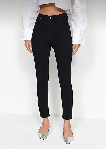 Siyah Dar Paça Yüksel Bel Skinny Jeans