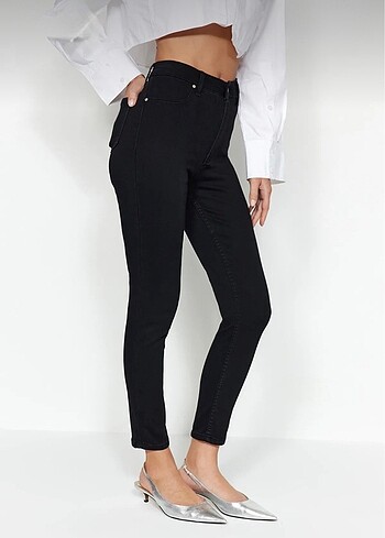 Trendyol & Milla Siyah Dar Paça Yüksel Bel Skinny Jeans