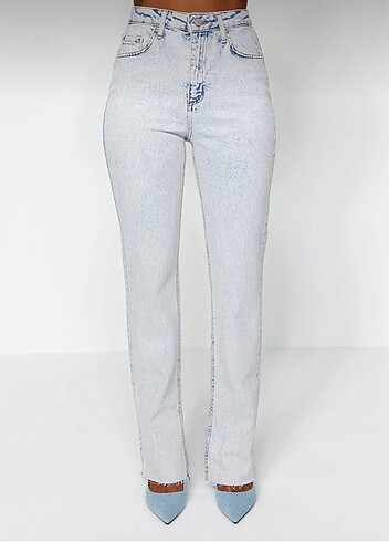 Trendyol & Milla T-Milla Yırtmaçlı Yüksek Bel Jeans
