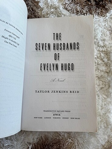  Beden Renk The seven husbands of Evelyn Hugo