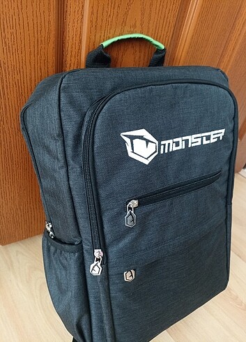 Monster notebook sırt çantası