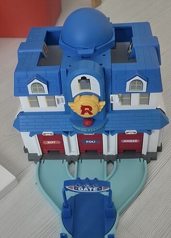 Robocar Poli Ana Merkez Üssü